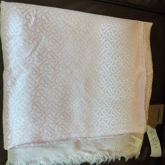 Burberry pink scarf 140❎140 Monogram Metallic Jacquard square brand New w Tags - Picture 3 of 8